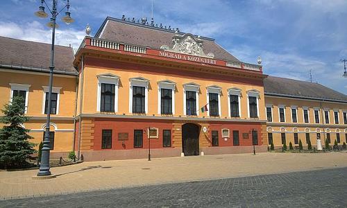 Lili Bárónő