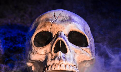 A koponya ( A skull in Connemara)